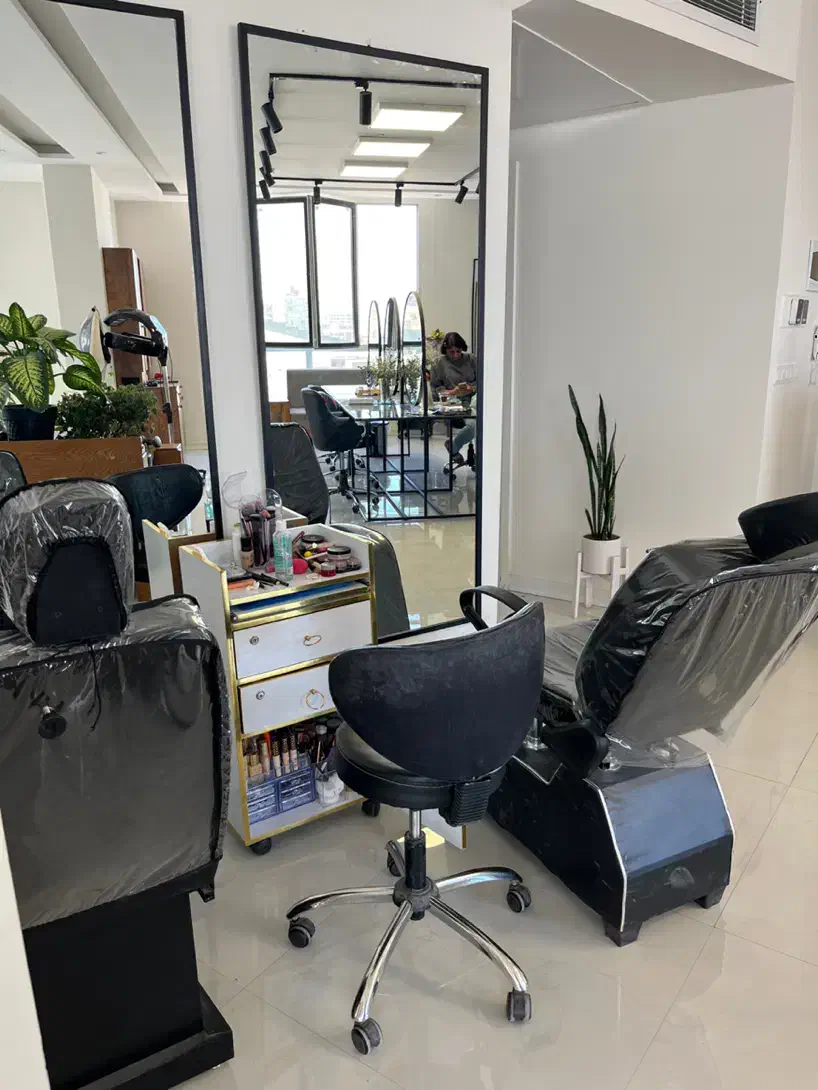 اجاره لاین در سالن زیبایی واقع در هاشمیه|اجارهٔ مغازه و غرفه|مشهد, نیروی هوایی|دیوار