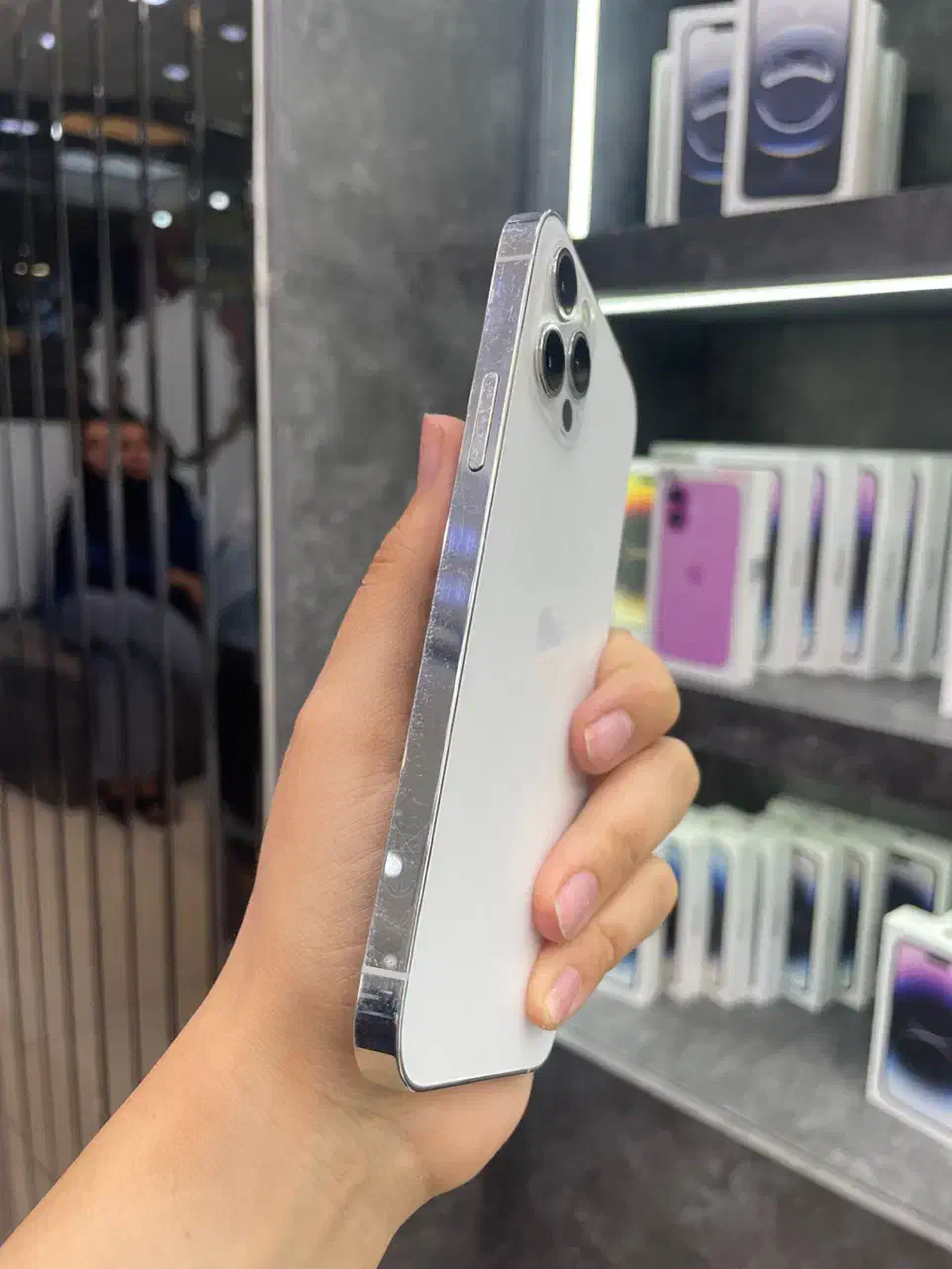 12 pro/silver/256g/ضمانت طلا|موبایل|اصفهان, احمدآباد|دیوار