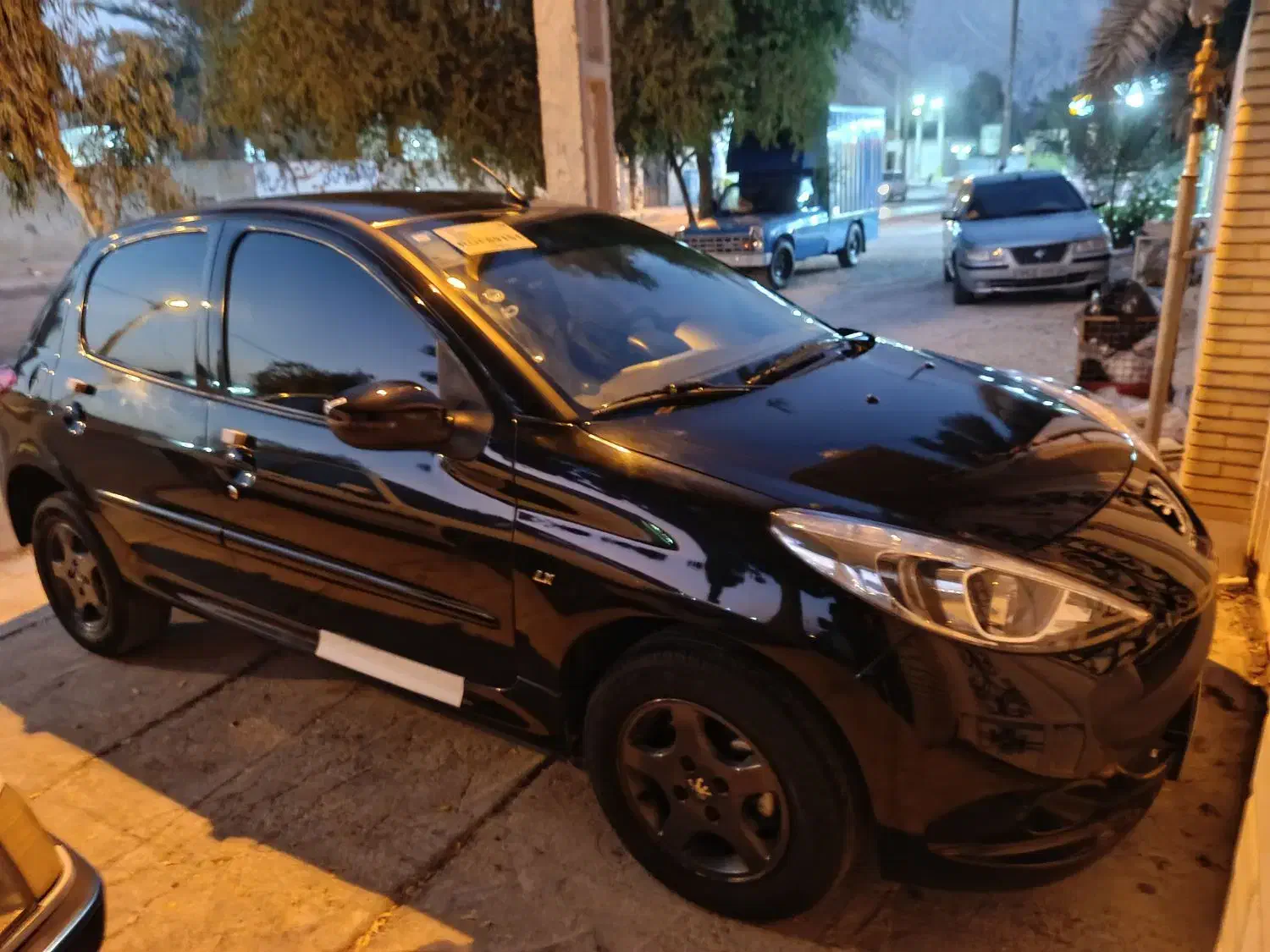 207tu3با رینگ.مشکی آبنوس|خودرو سواری و وانت|بندرعباس, |دیوار