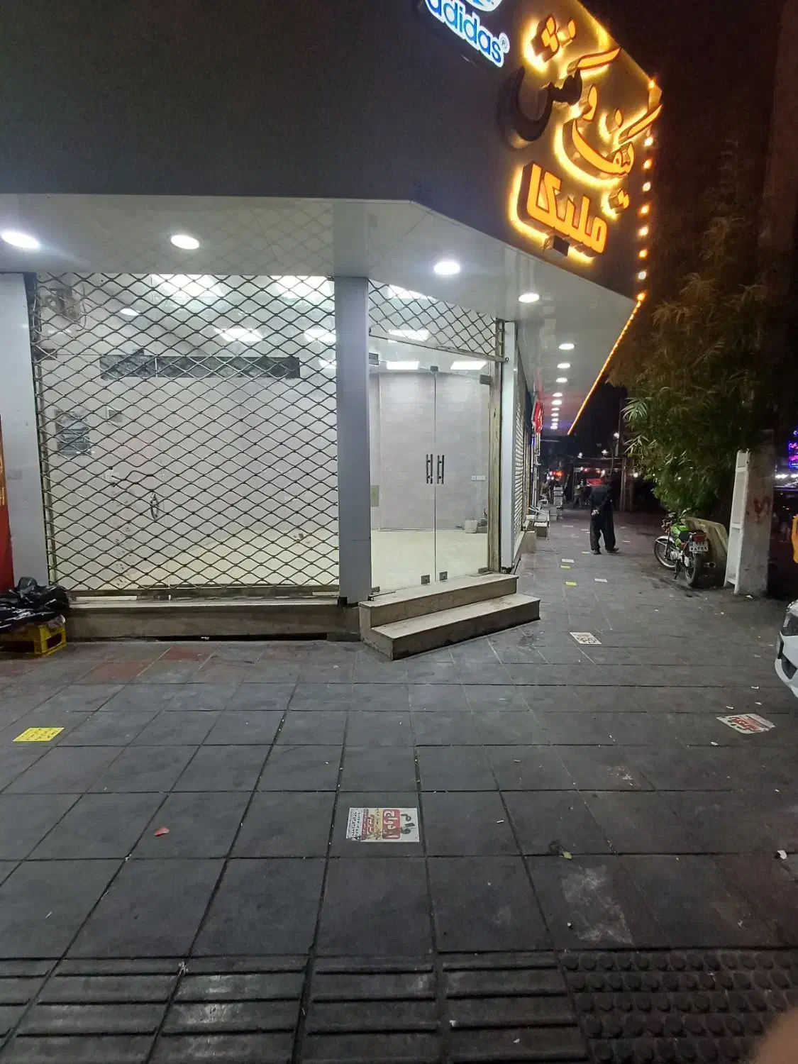 مغازه ۳۰متری|اجارهٔ مغازه و غرفه|قرچک, باقرآباد|دیوار