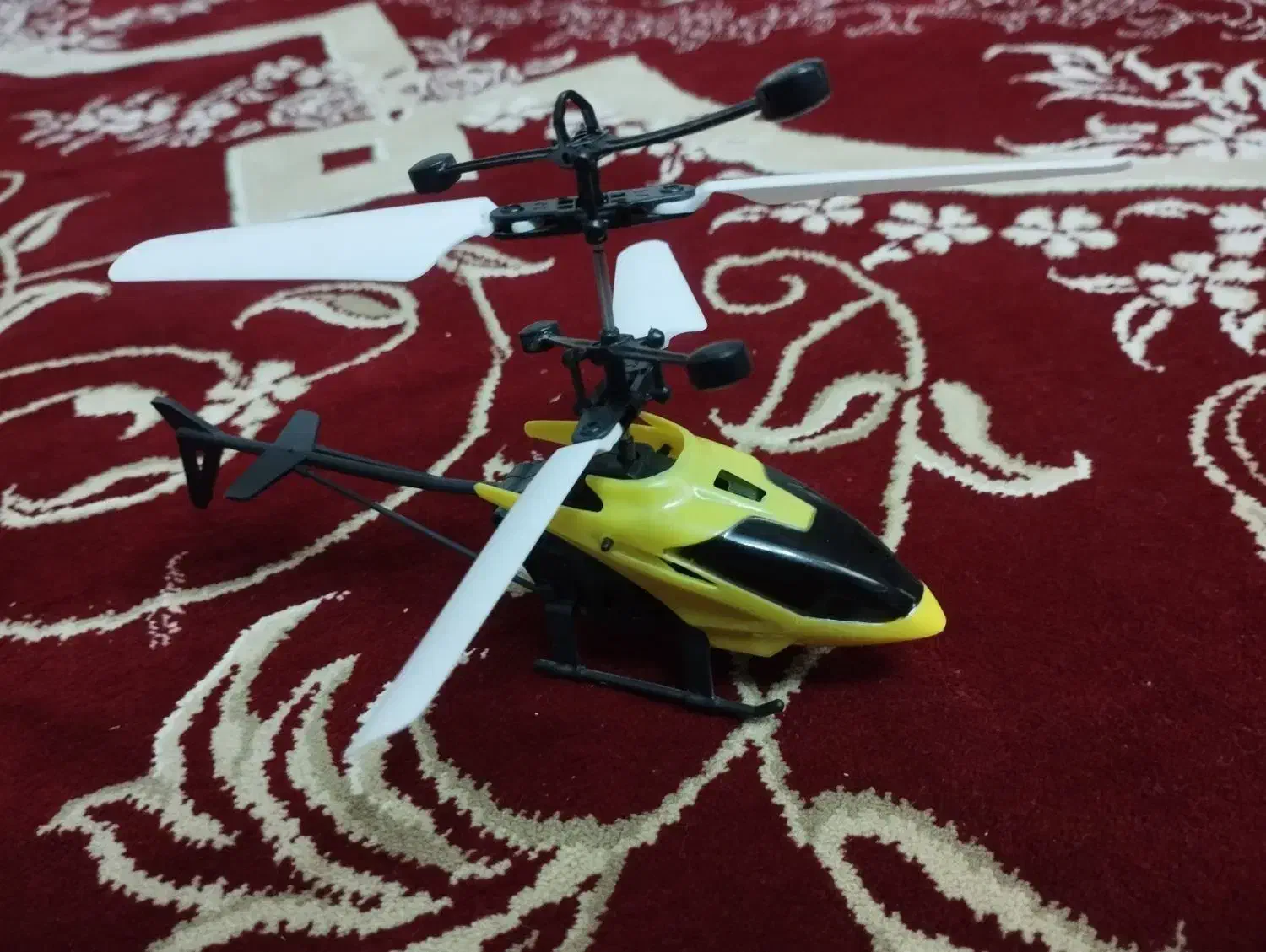 هلیکوپتر کنترلی سنسوری|اسباببازی|سمنان, |دیوار