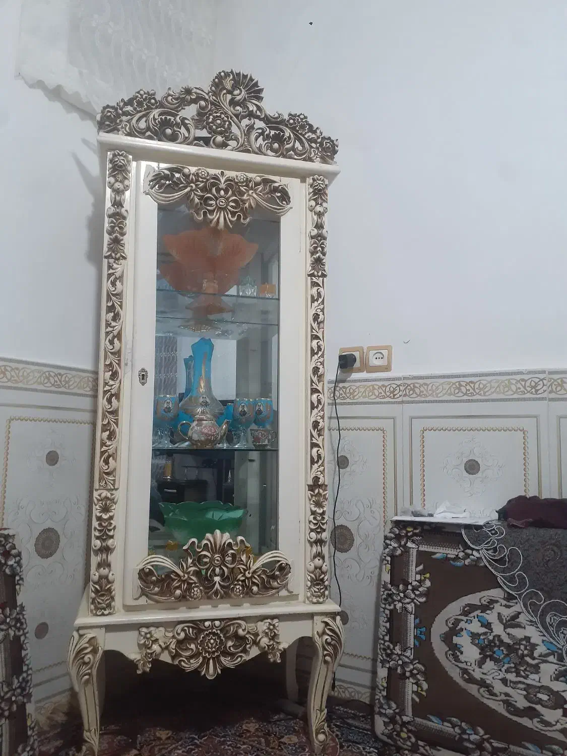 بوفه|بوفه، ویترین، کنسول|قائن, |دیوار