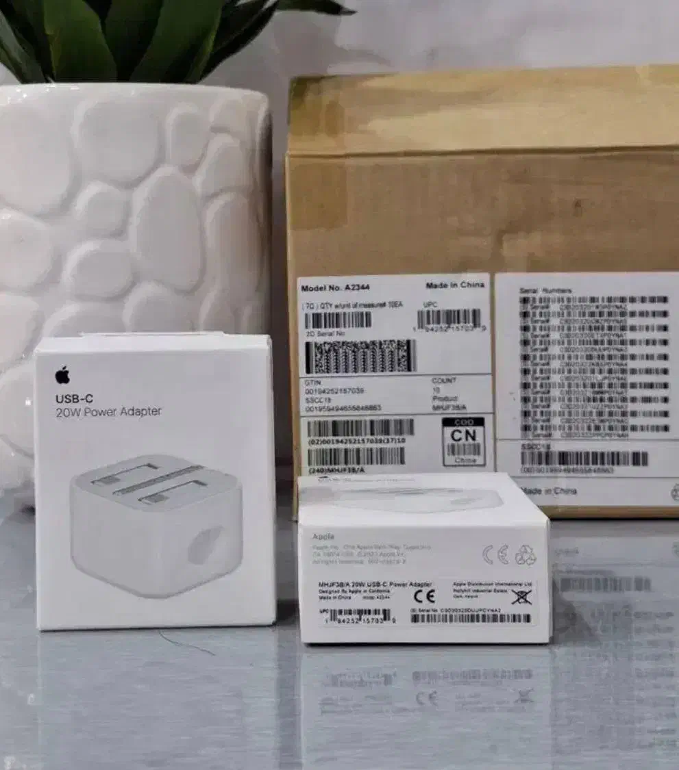 آدابتور ۲۰w اصلی|لوازم جانبی موبایل و تبلت|مشهد, شهید بهشتی|دیوار