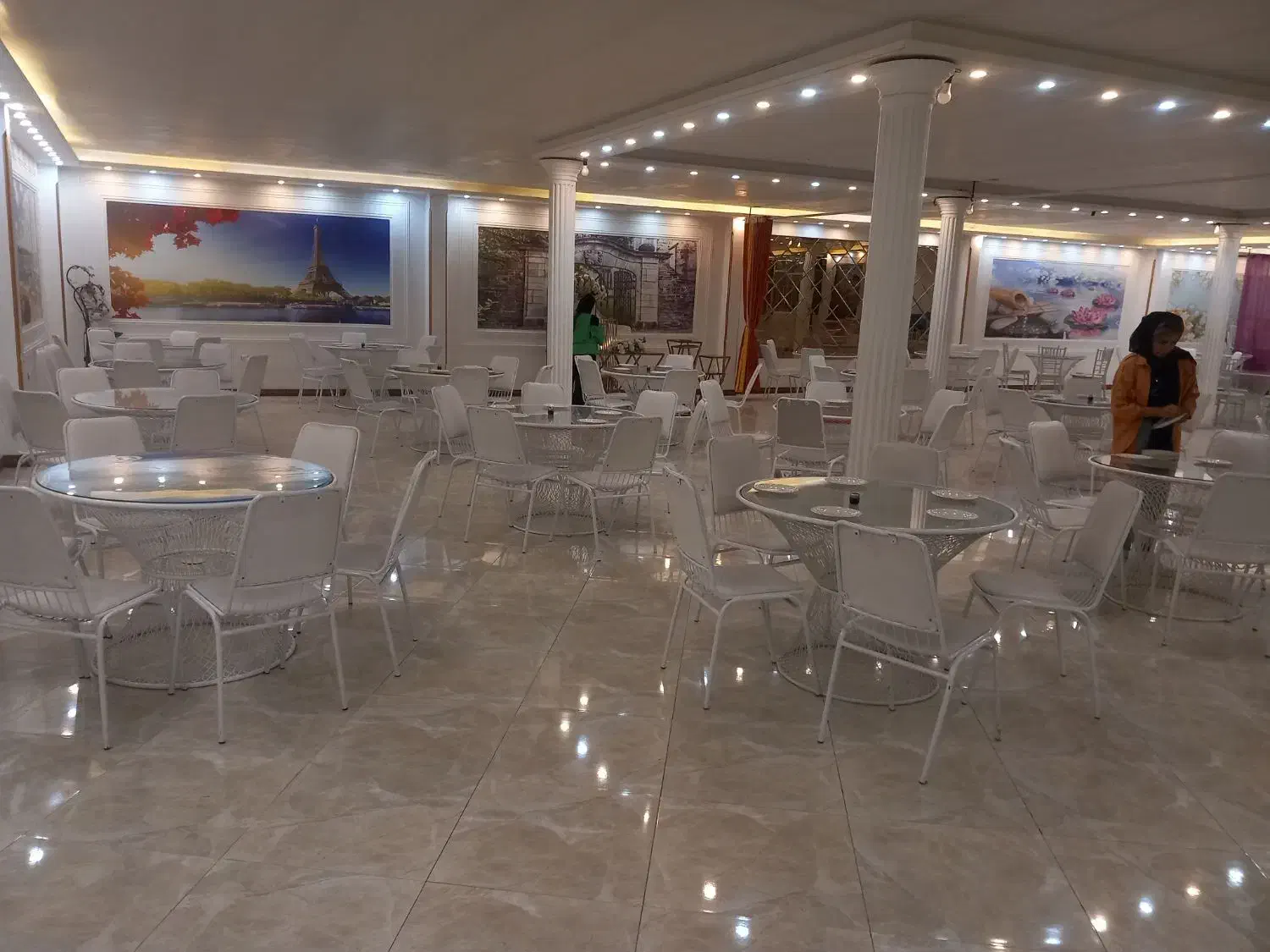 اجاره باغ با سالن پذیرای بزرگ و مجهز به امکانت ..|خدمات پذیرایی، مراسم|وحیدیه, |دیوار