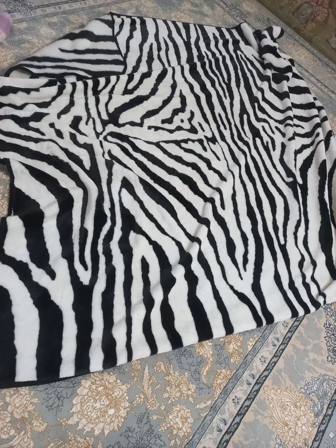 پتوی گلبافت|رختخواب، بالش، پتو|سراب, |دیوار