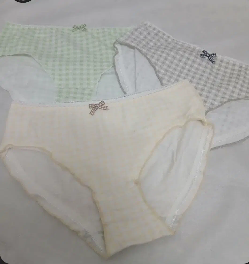 اف ویژه|لباس|قم, باغ کرباسی|دیوار