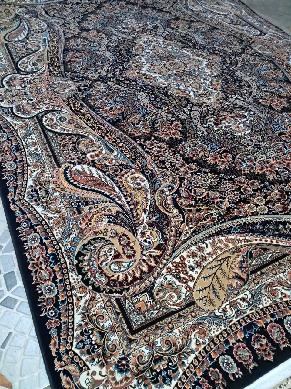 دوتخته فرش۹مترفاخر ۷۰۰ اصل خوش نقشه|فرش|ورامین, ریحان آباد|دیوار