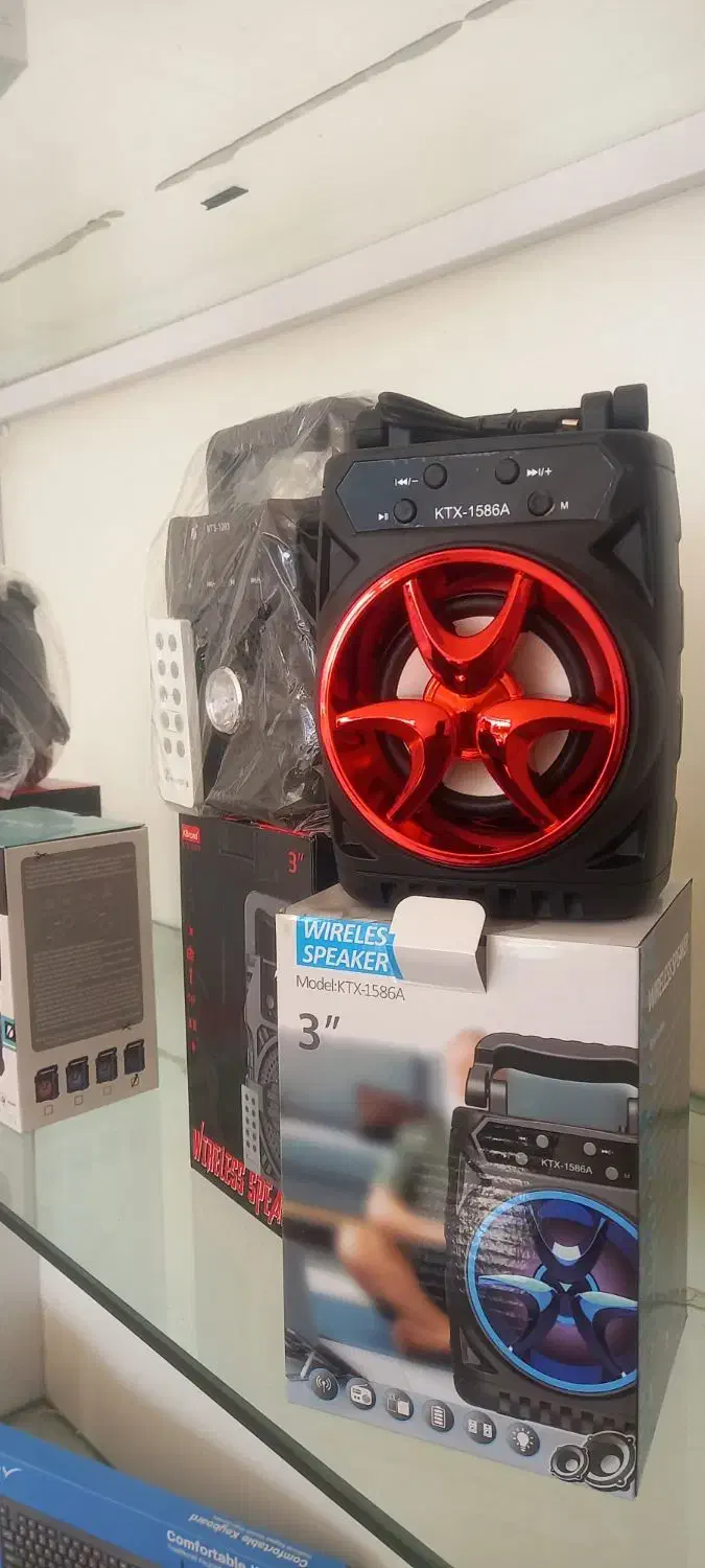 فلش ، اسپیکر ، کابل شارژ  و کافی نت ، باطری ریموت|لوازم جانبی موبایل و تبلت|چناران, |دیوار