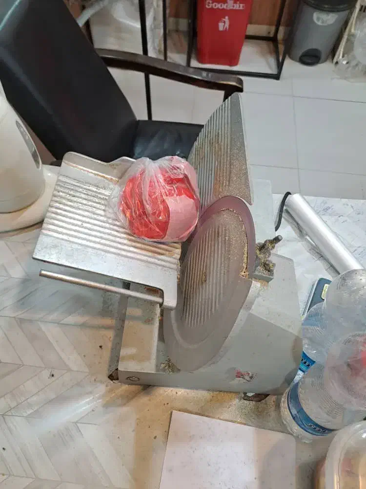 کالباس بر و ترازو  هر دوسالم|فروشگاه و مغازه|ایلخچی, |دیوار