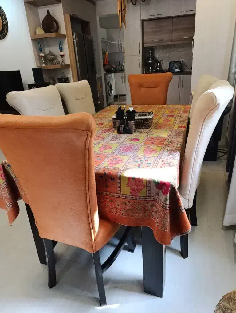 مبل ومیز نهار خوری درحد نو بدون فرو رفتگی یا زدگی|مبلمان خانگی و میز عسلی|آمل, |دیوار