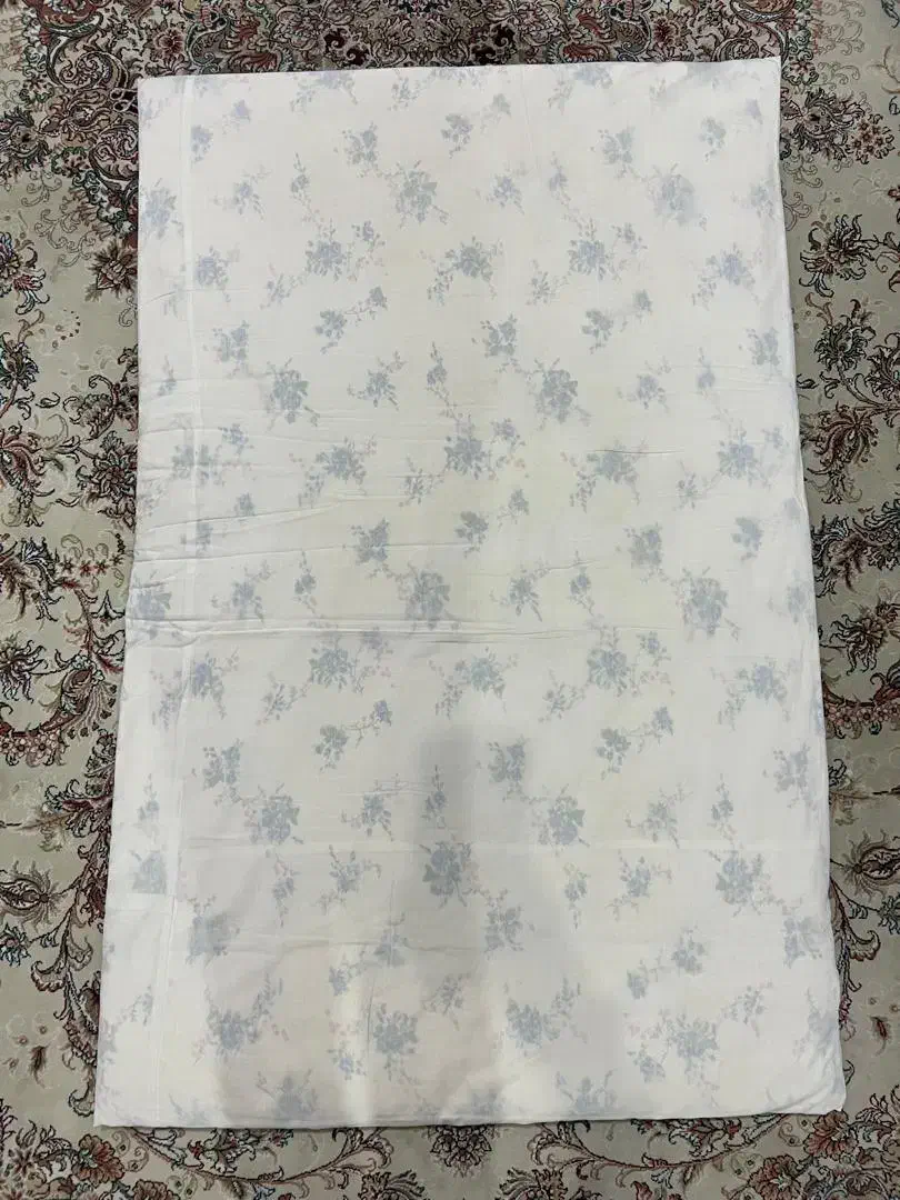 لحاف و تشک در حد نو|رختخواب، بالش، پتو|تهران, صادقیه|دیوار