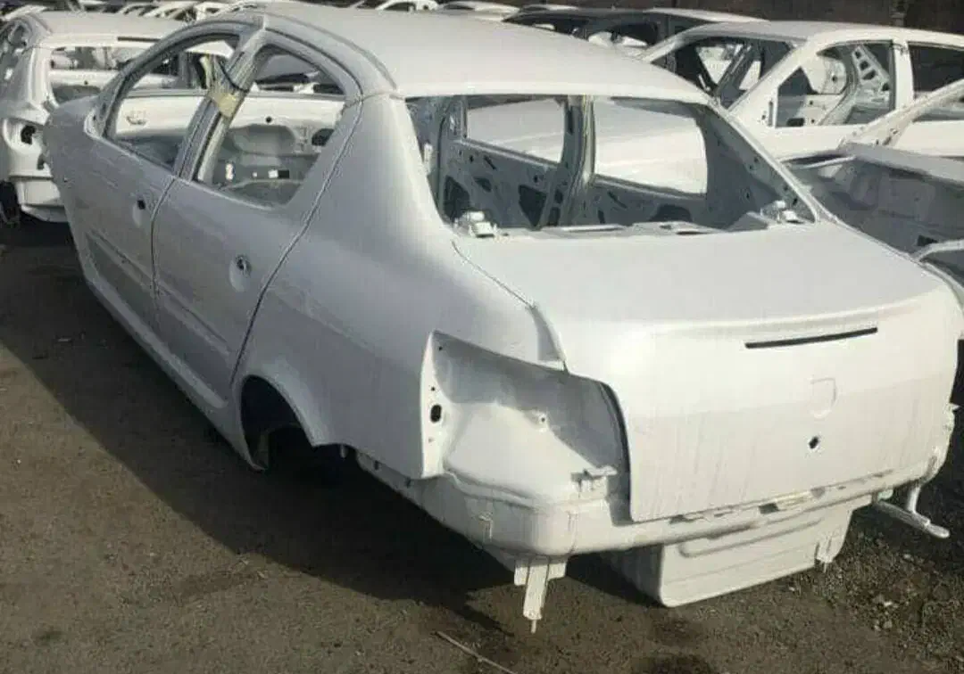 گلگیر عقب رانا دیواره رانا شغه کامل کلاف کامل|قطعات یدکی و لوازم جانبی|تهران, دکتر هوشیار|دیوار