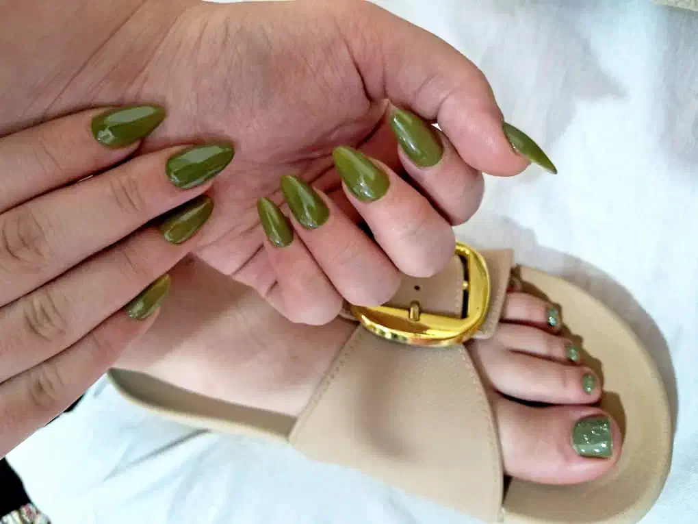 خدمات کاشت ناخن و اسپا|خدمات آرایشگری و زیبایی|شیراز, شهرک فرهنگیان|دیوار