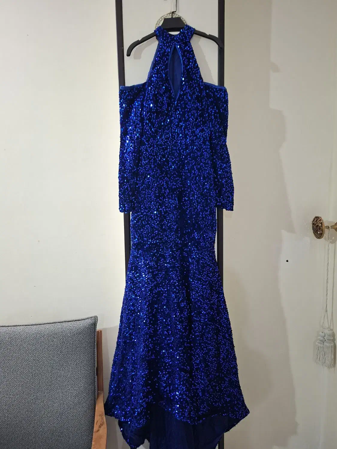 لباس مجلسی|لباس|فولادشهر, مسکن مهر فولادشهر|دیوار