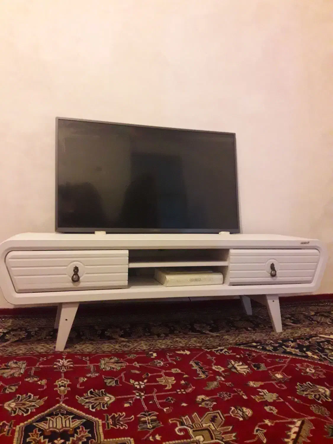 زیر تلویزیونی|میز تلویزیون|ایوان, |دیوار