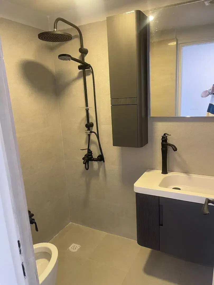 ۱۰۰متر ۲ خواب  فراز خیابان بیدار