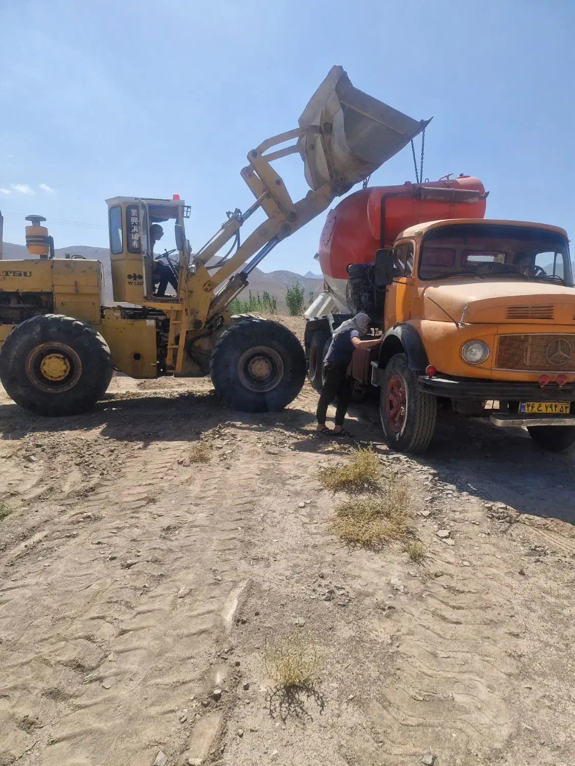 لودر  آماده بکار|خدمات حمل و نقل|اصفهان, جلفا|دیوار