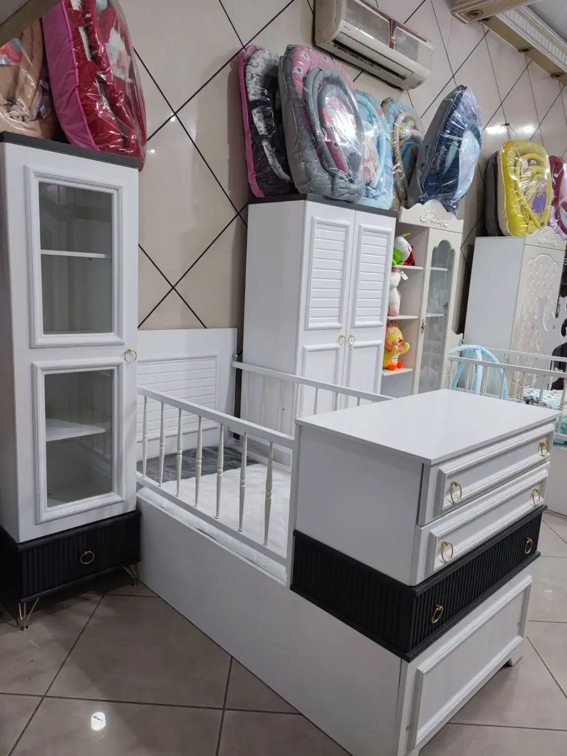 نی‌نی چوب سرویس چوب نوزاد زیر قیمت بازار|اسباب و اثاث بچه|اصفهان, باتون|دیوار