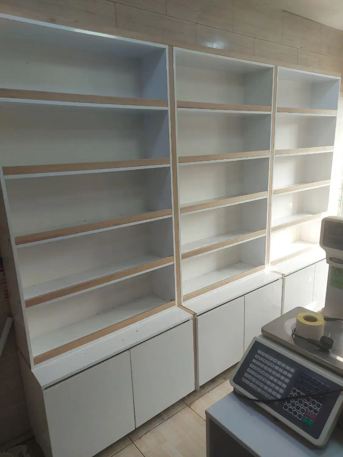 دکور مغازه عطاری و خشکباری|فروشگاه و مغازه|رشت, سعدی (تختی)|دیوار