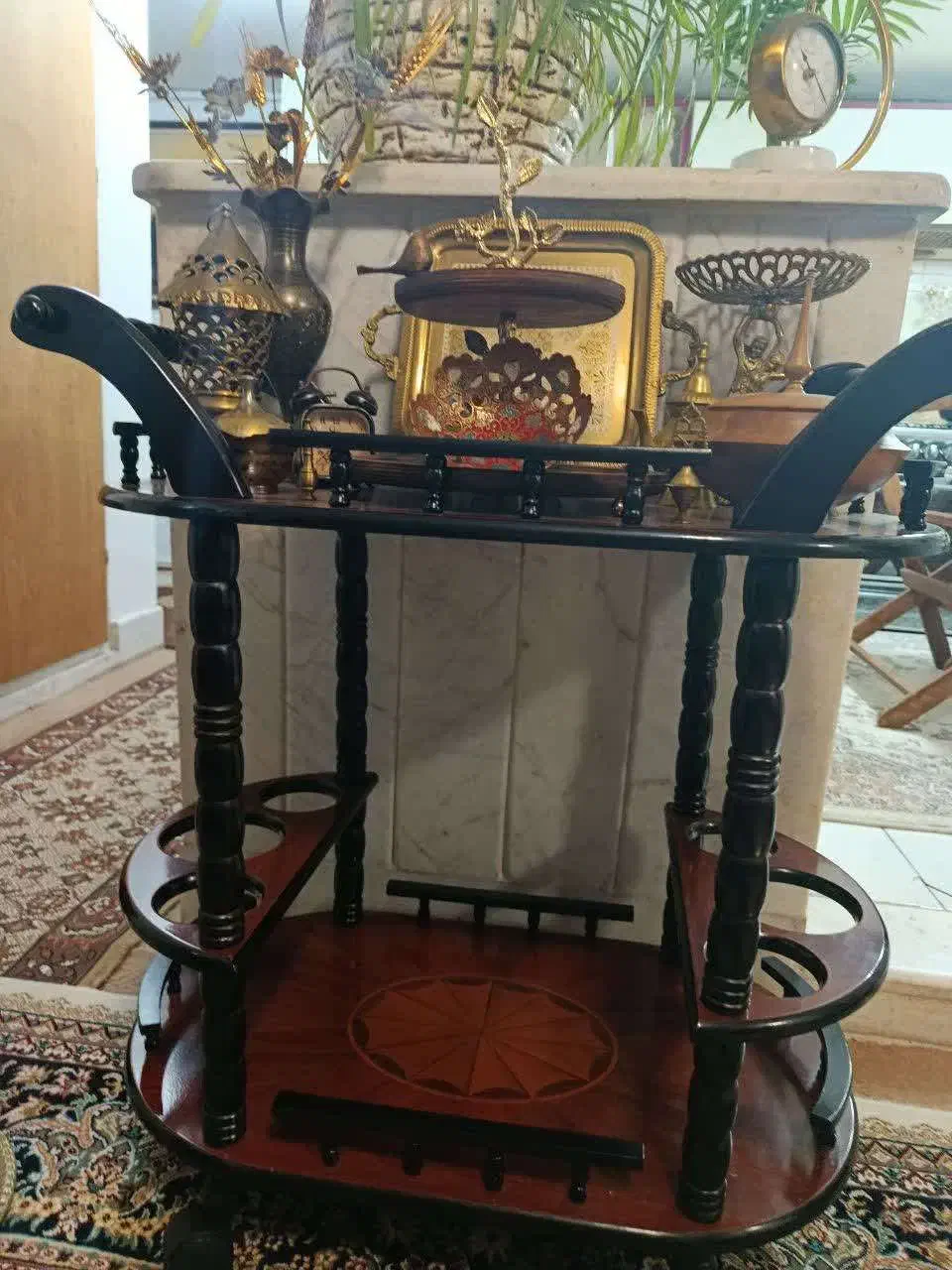 میزبار یاویترین بغل سالنی 2میلیون|بوفه، ویترین، کنسول|سبزوار, قصبه شرقی|دیوار