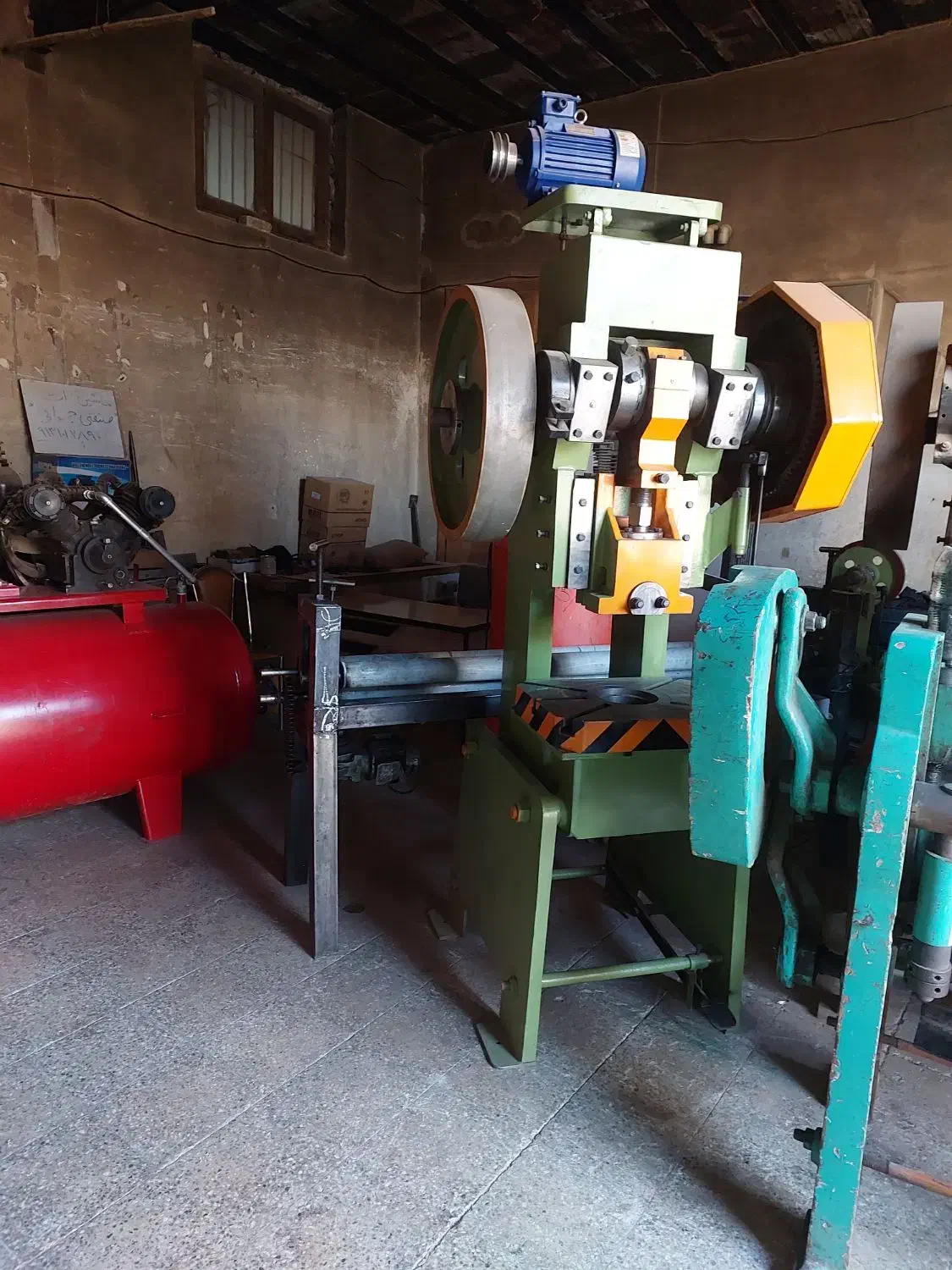 خم وگیوتین پمپ باد،پرس ضربه ای|ماشینآلات صنعتی|خمینیشهر, |دیوار