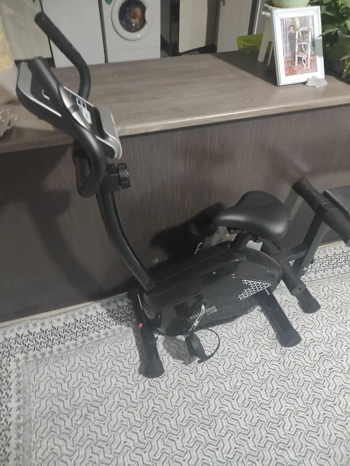 دوچرخه ثابت و میز|تجهیزات ورزشی|تهران, اوقاف|دیوار