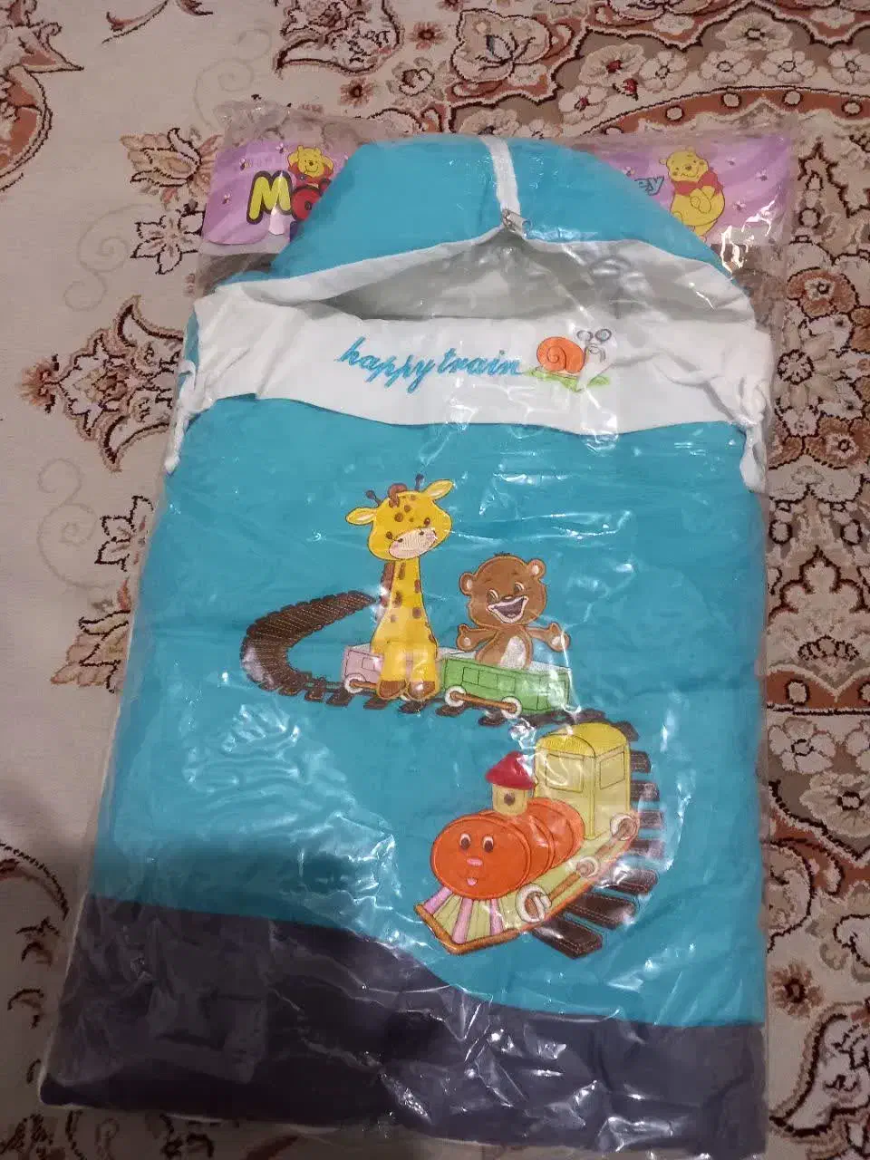 قنداق فرنگی در حد نو با تخفیف|اسباب و اثاث بچه|تهران, مینای شمالی (مخبر)|دیوار