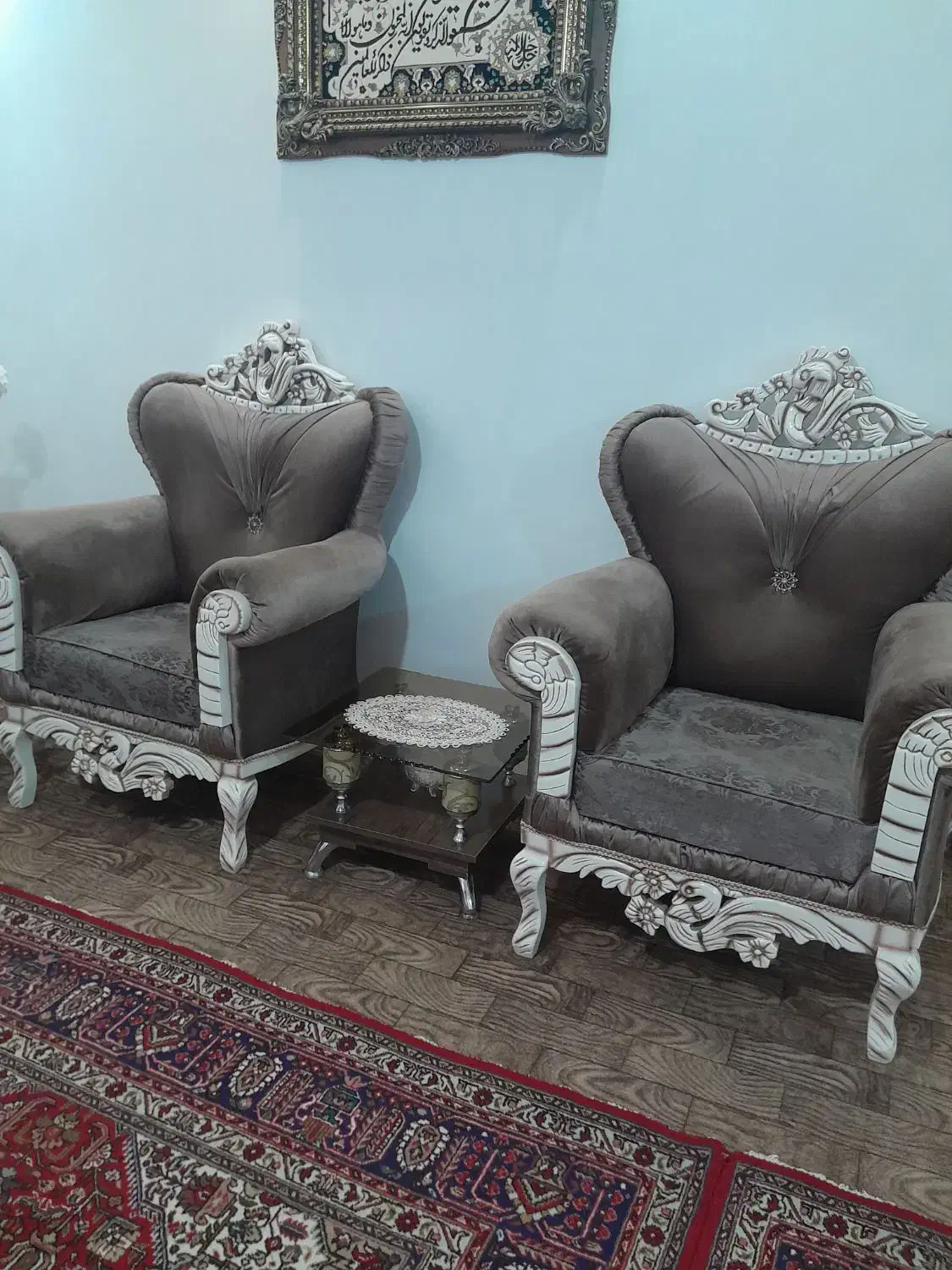 مبل کار کرده در حد نو|مبلمان خانگی و میز عسلی|نوشین شهر, |دیوار