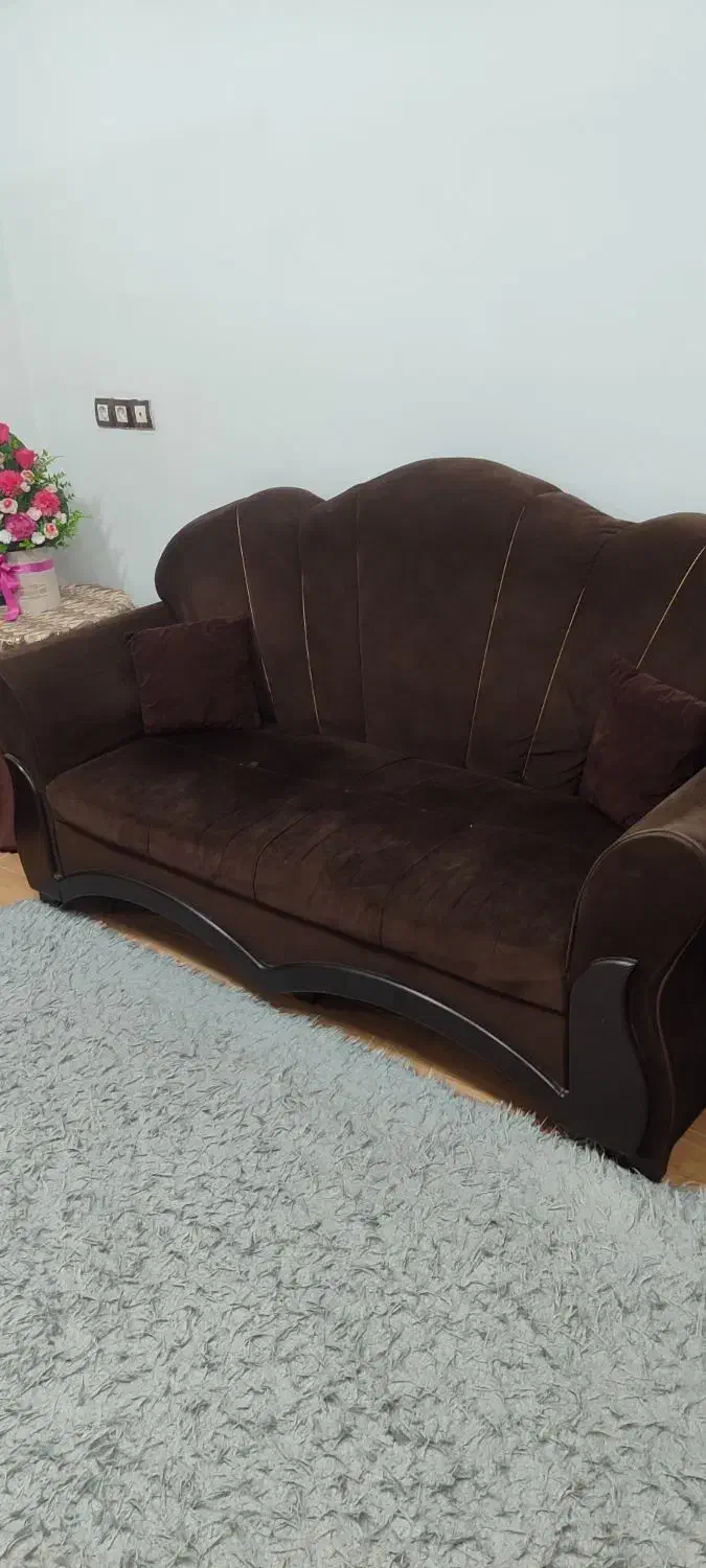 مبل سه نفره|مبلمان خانگی و میز عسلی|رشت, ولکس|دیوار