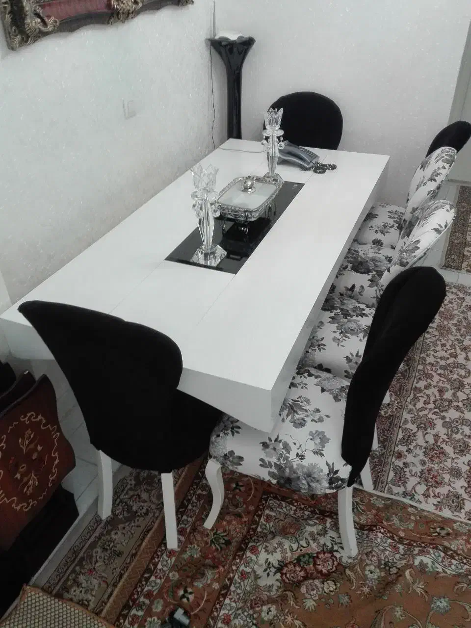 ناهار خوری ۸ نفره و مبل چستر ۷ نفره|مبلمان خانگی و میز عسلی|تهران, دهکده المپیک|دیوار