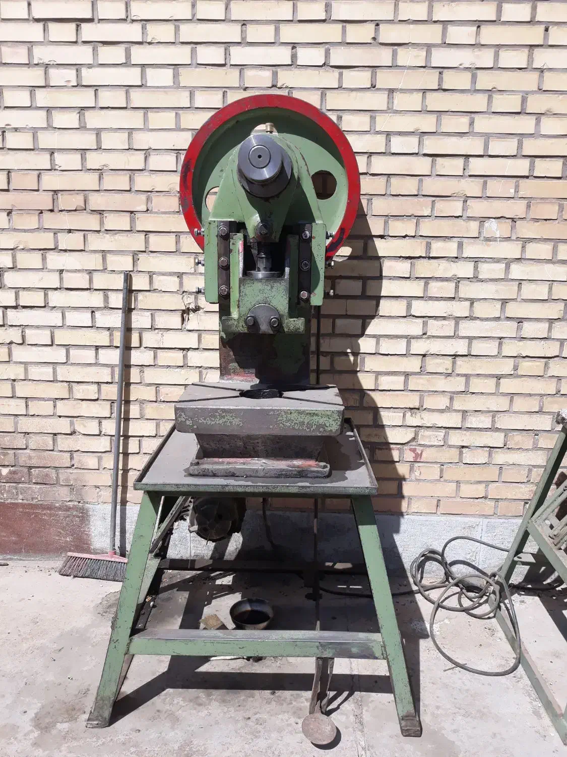 ۲ عدد پرس ۱۲ تن|ماشین‌آلات صنعتی|کرج, کمال‌شهر|دیوار