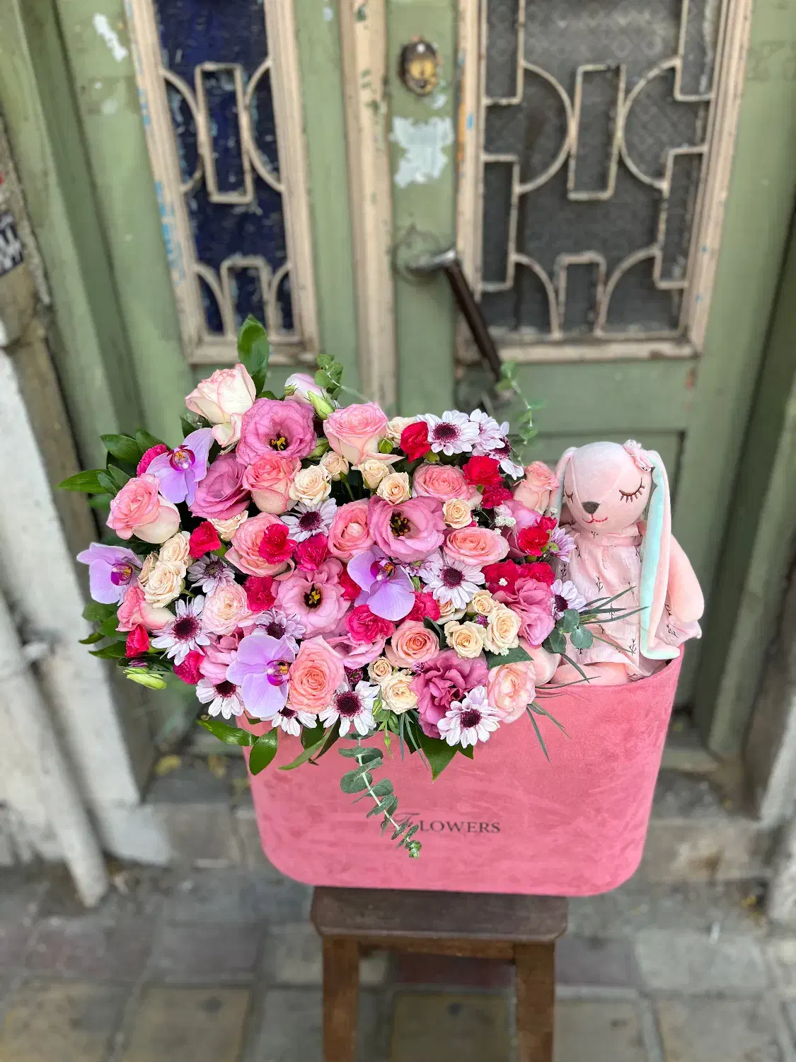 استخدام نیروی خدماتی(نظافت و تمیرکاری)|استخدام سرایداری و نظافت|تهران, بریانک|دیوار