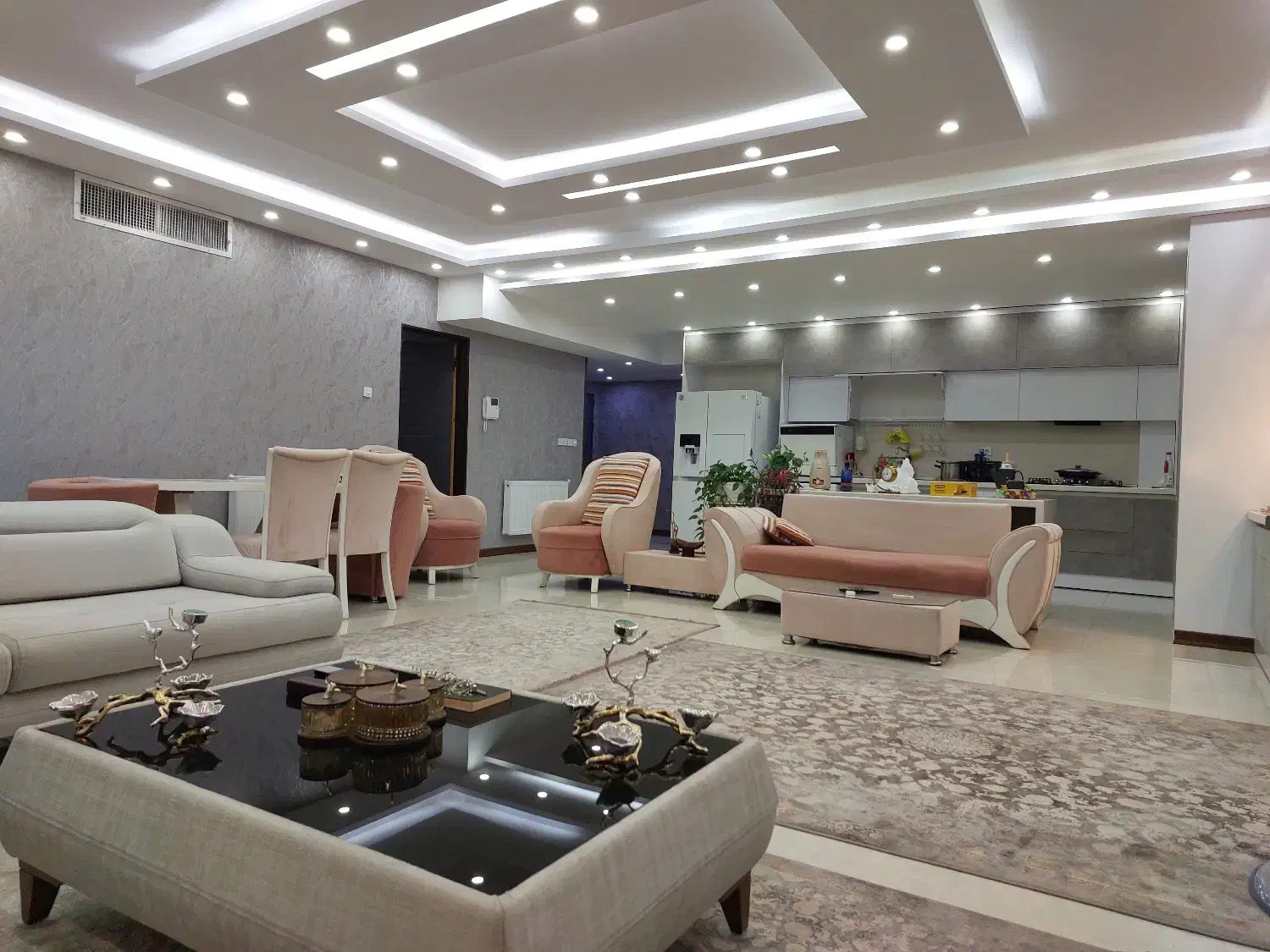 ۱۸۰متر،فوق لوکس صدرا بلواردانش تک واحدی|فروش آپارتمان|صدرا-فارس, فاز ۱|دیوار