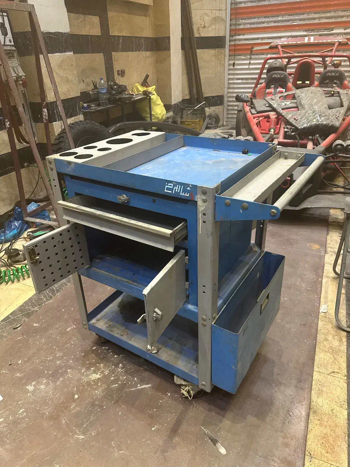 میز جعبه ابزار کارگاهی|ابزارآلات|باقرشهر, |دیوار