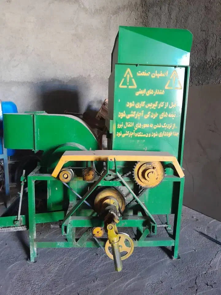 وسایل تراکتور تانکر 2000لیتری با خرمان کوب|ماشین‌آلات صنعتی|زرنه, |دیوار