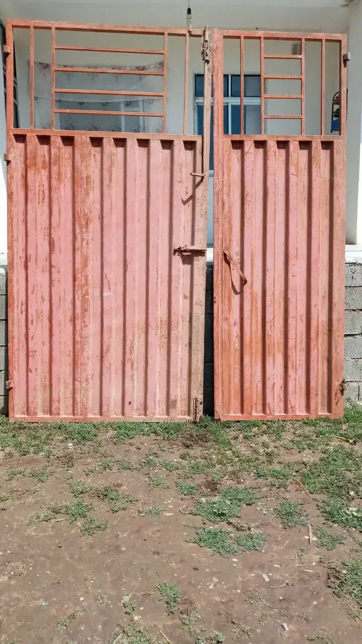 درب آهنی حیاط ورق ضخیم|مصالح و تجهیزات ساختمان|گلی داغ, |دیوار