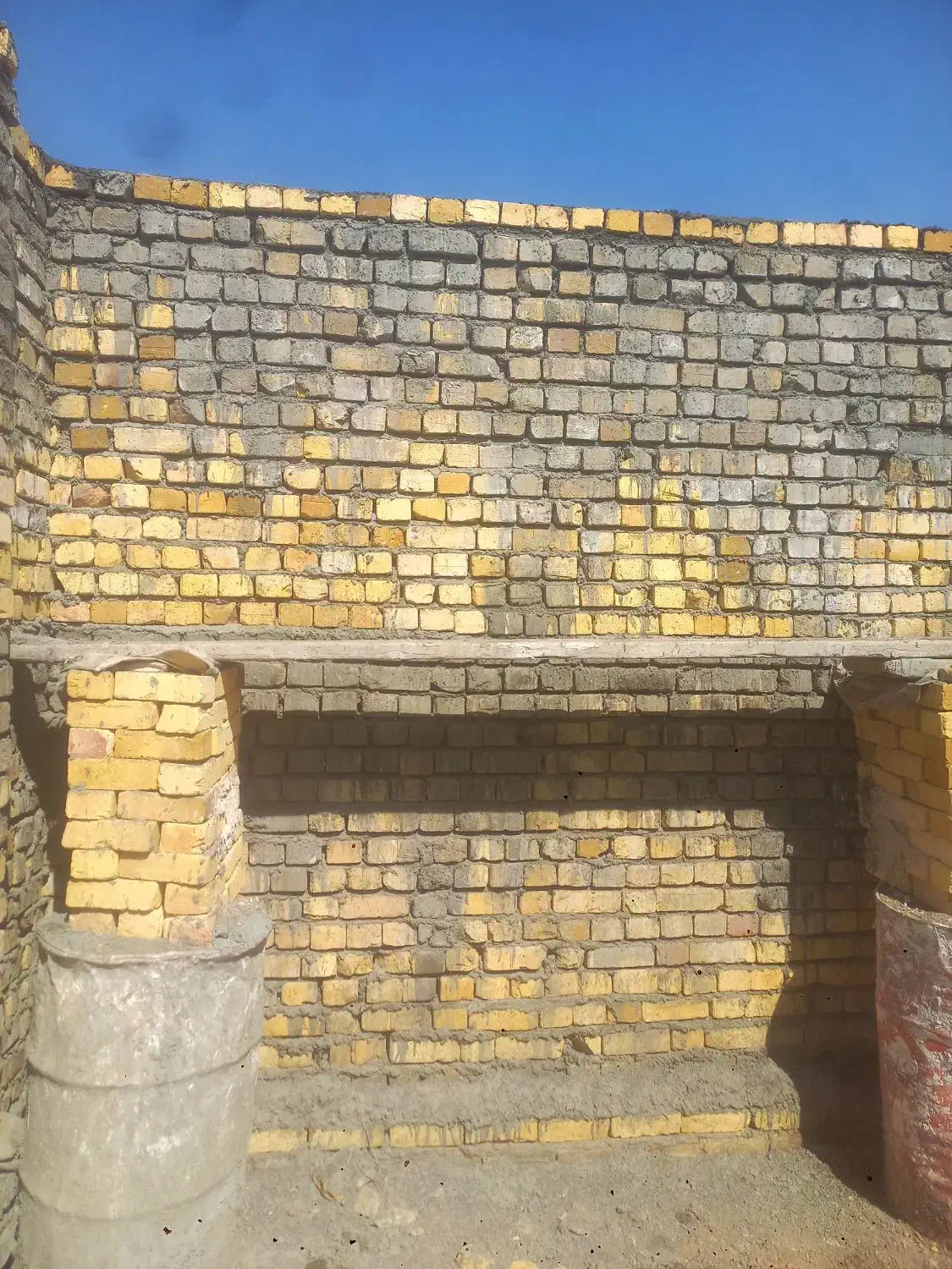 دو تا کارگر اتباع برای کار ساختمانی بنای|استخدام معماری، عمران و ساختمانی|اراک, |دیوار