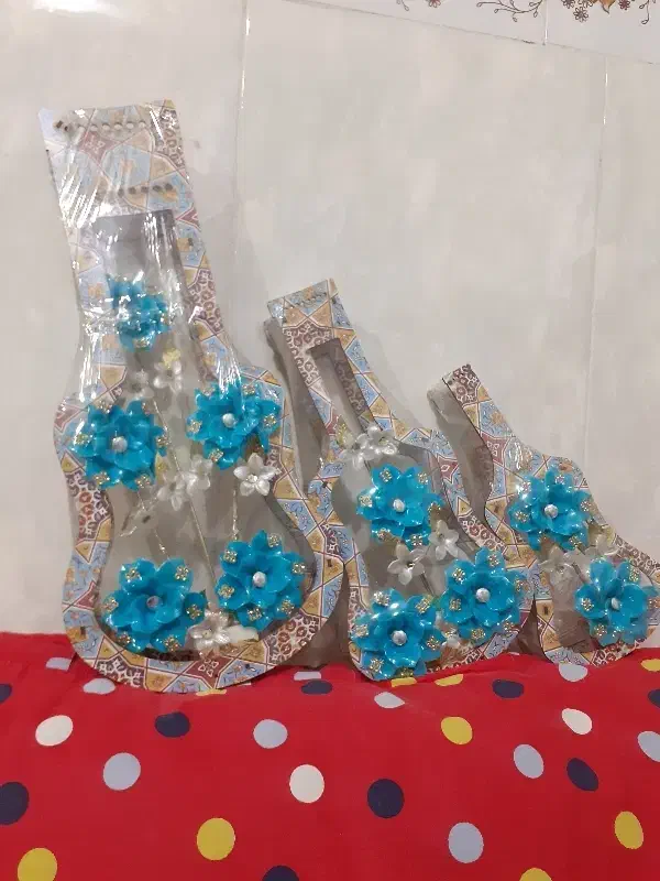 گل دیواری طرح گیتار|گل مصنوعی|شهریار, شهرک امیریه|دیوار