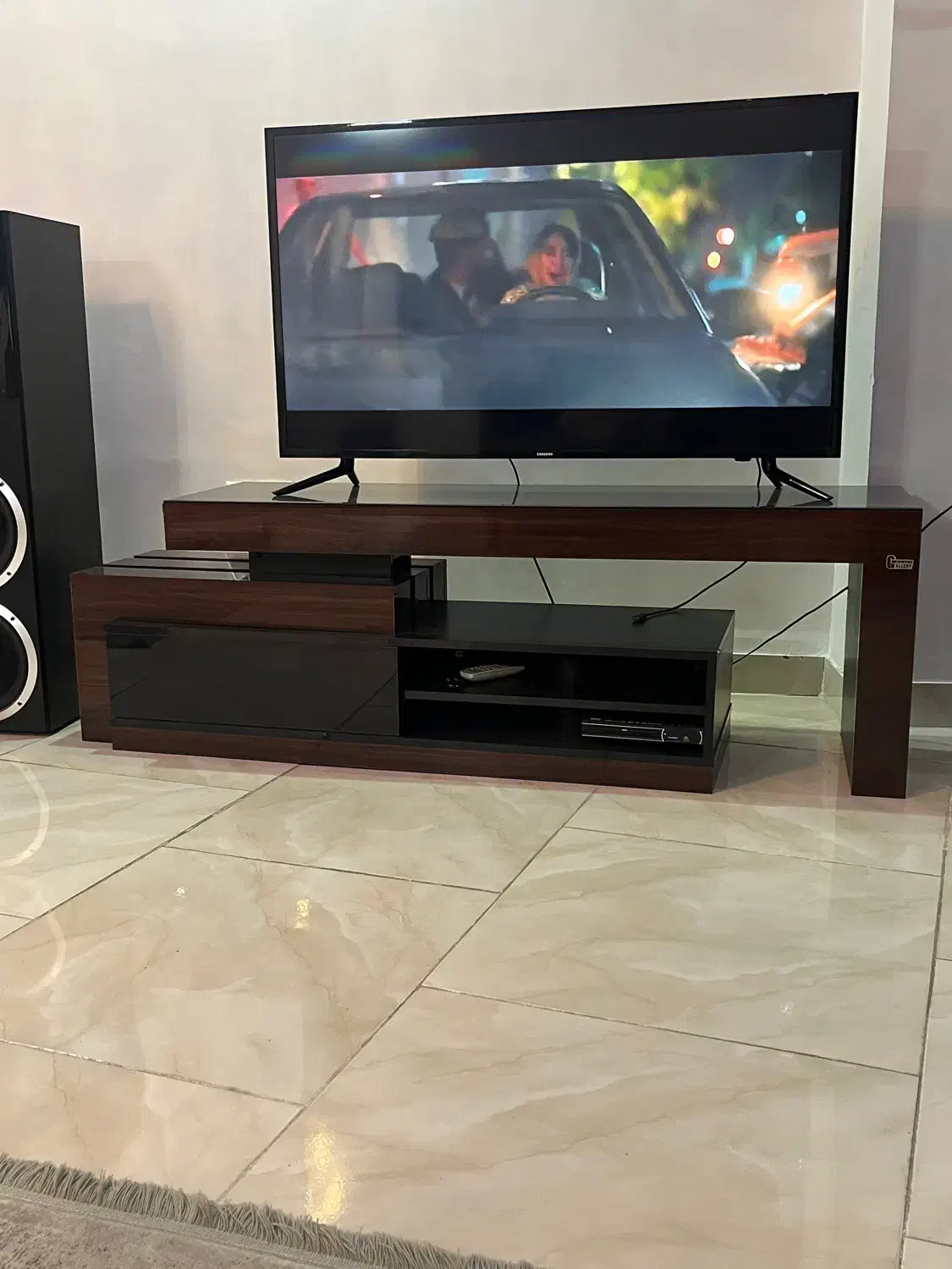 میز تلویزیون نو قیمت خوب|میز تلویزیون|قائم‌شهر, |دیوار