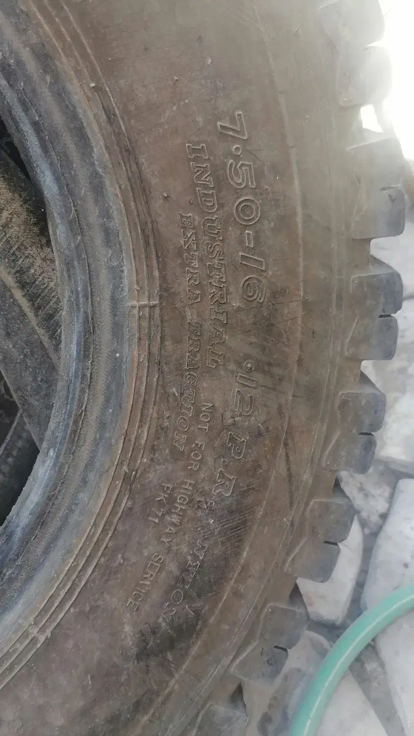 لاستیک لیفتراک 750.16|قطعات یدکی و لوازم جانبی|خسروشاه, |دیوار