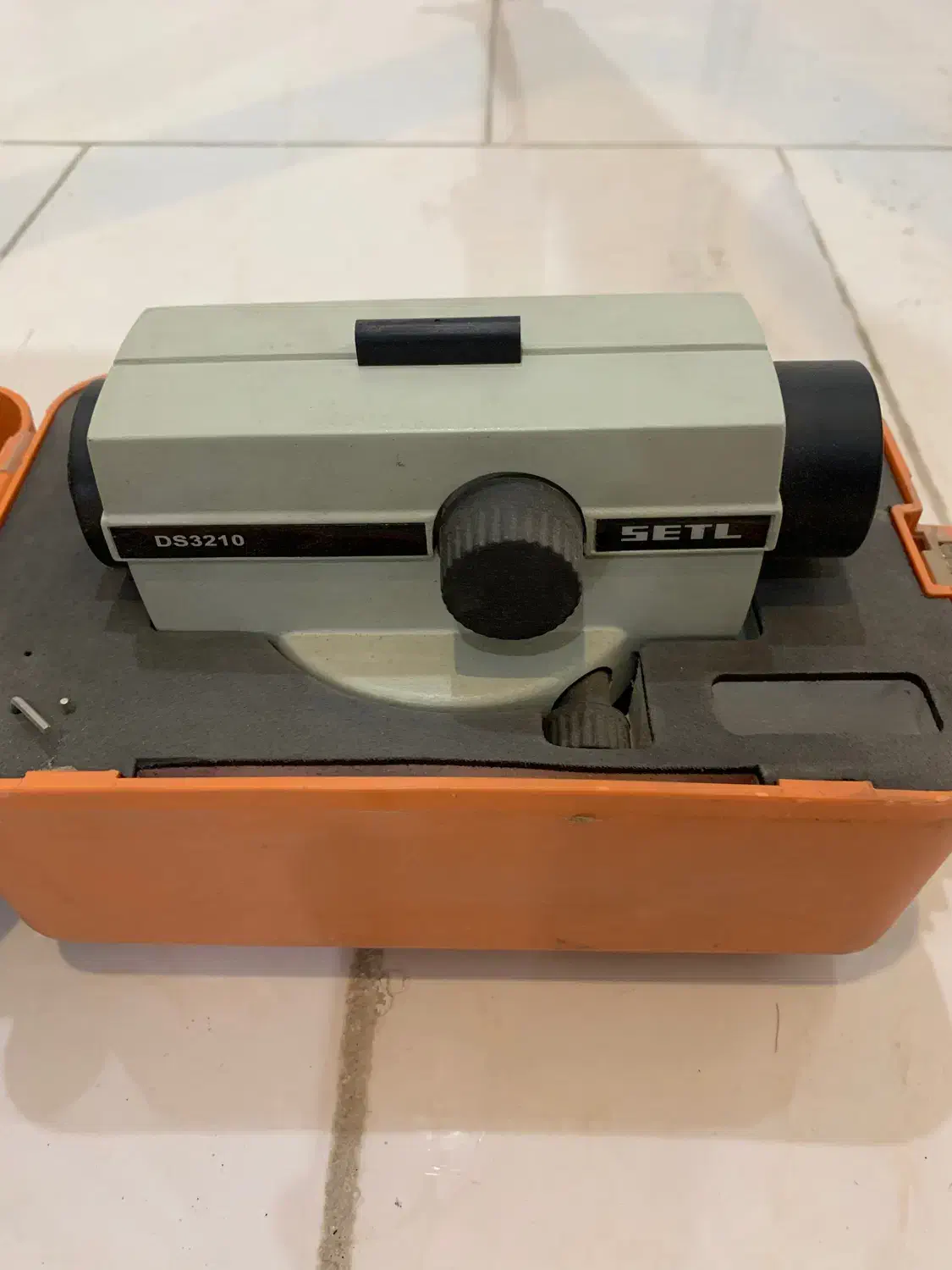 دوربین نقشه برداری|مصالح و تجهیزات ساختمان|هشتگرد, فاز ۳ مهستان|دیوار