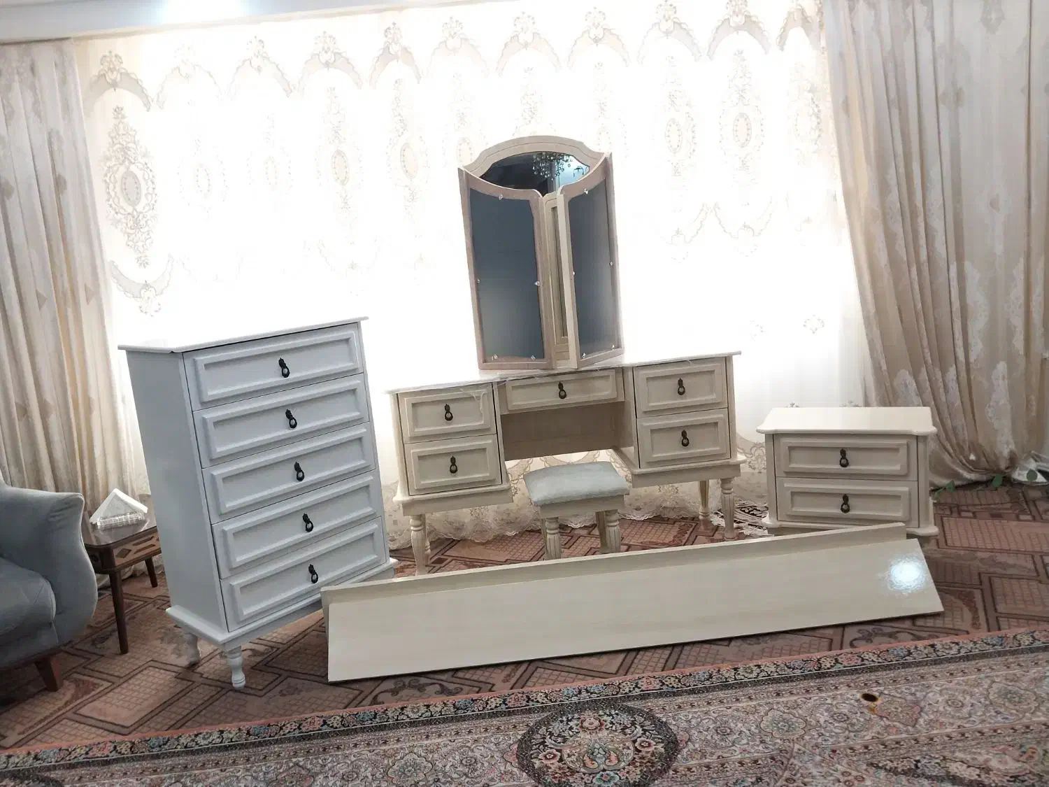 سرویس خواب دو نفره نو|تخت و سرویس خواب|سهند, |دیوار