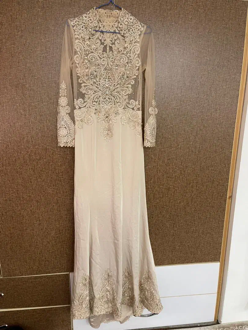 لباس مجلسی کاملا نو سنگ کاری شده|لباس|محمودآباد, |دیوار