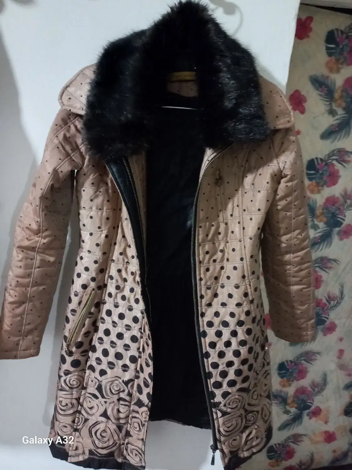 پالتو و بارانی|لباس|اسفراین, |دیوار