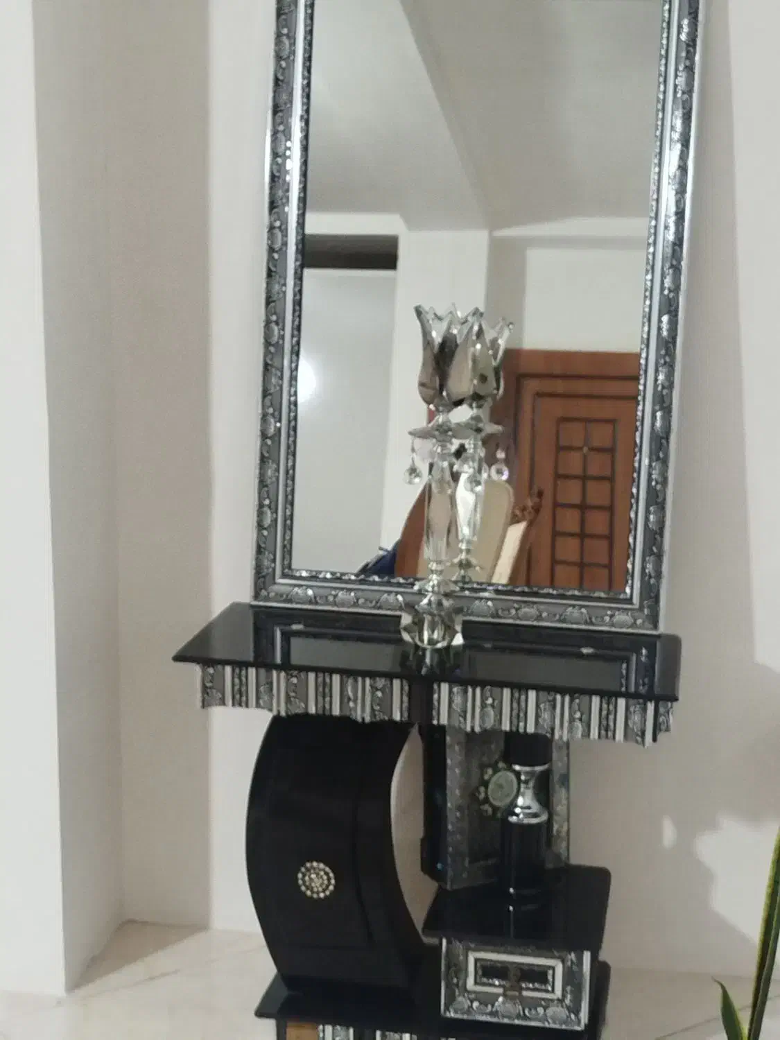 اینه وکنسول.  تخت دونفره وتشک.میزتلوزیون|مبلمان خانگی و میز عسلی|صفادشت, |دیوار