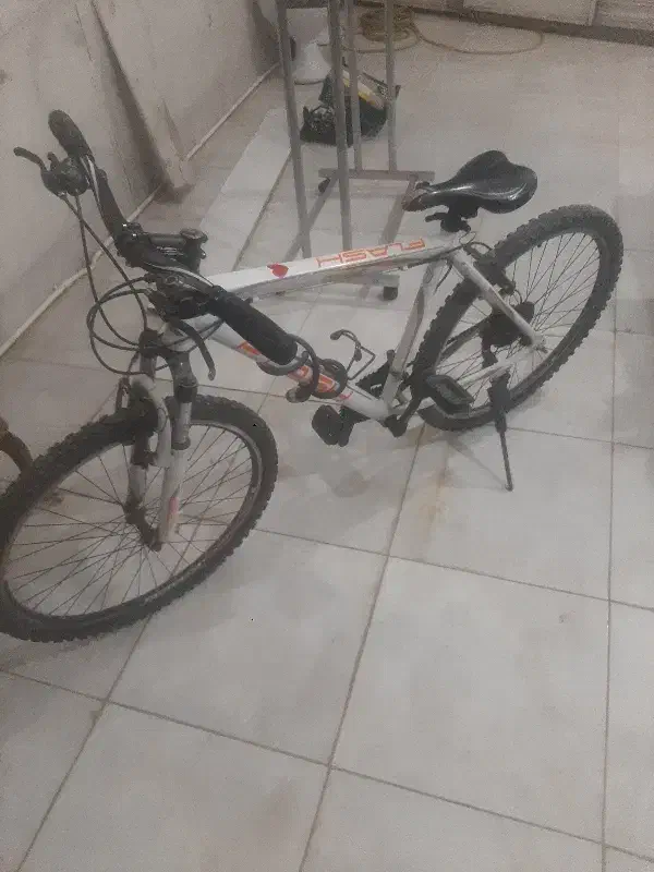 دوچرخه ۲۶ فلش|دوچرخه، اسکیت، اسکوتر|خرم‌آباد, |دیوار