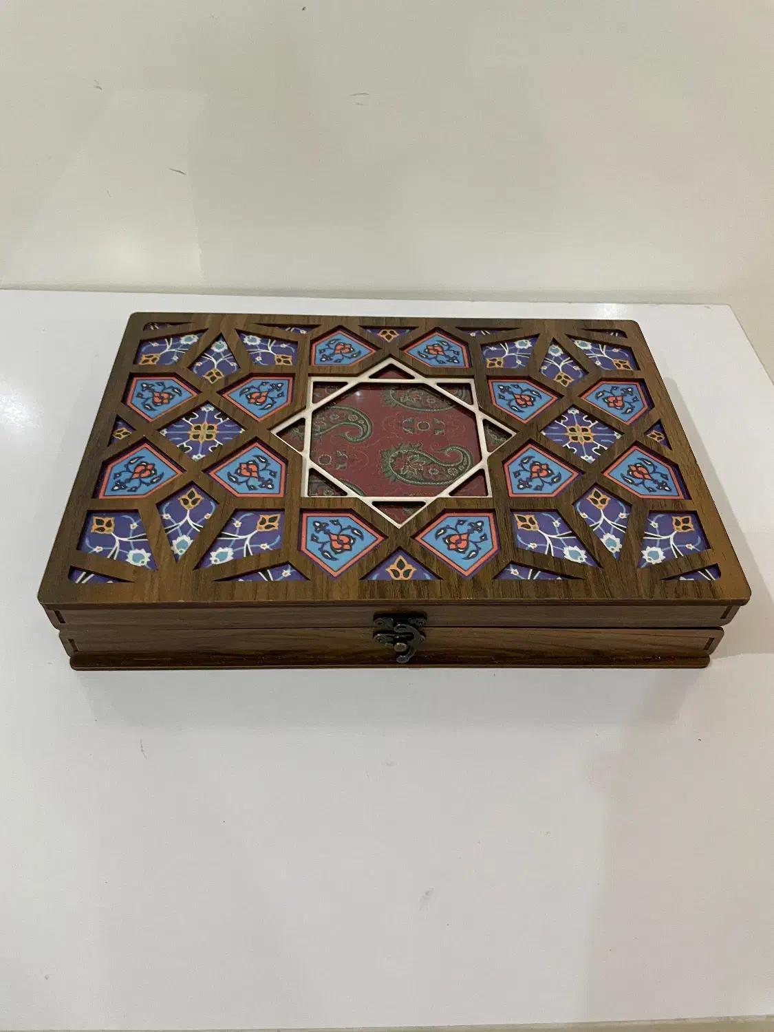 رومیزی ترمه با باکس چوبی درجه یک مناسب کادو|پرده، رانر، رومیزی|تهران, جنت‌آباد جنوبی|دیوار