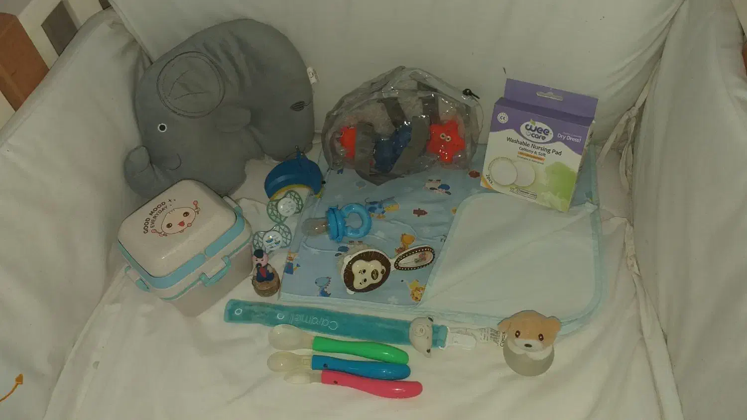 لوازم نوزاد سالم و در حد نو|اسباب و اثاث بچه|قم, زنبیل آباد|دیوار