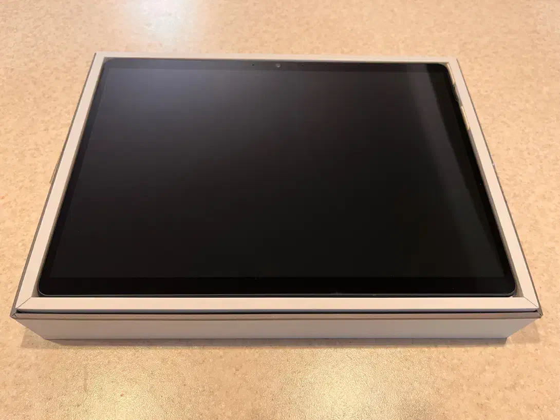 سرفیس پرو ۸ همراه با کیبورد|رایانه همراه|تهران, شهرک چیتگر|دیوار