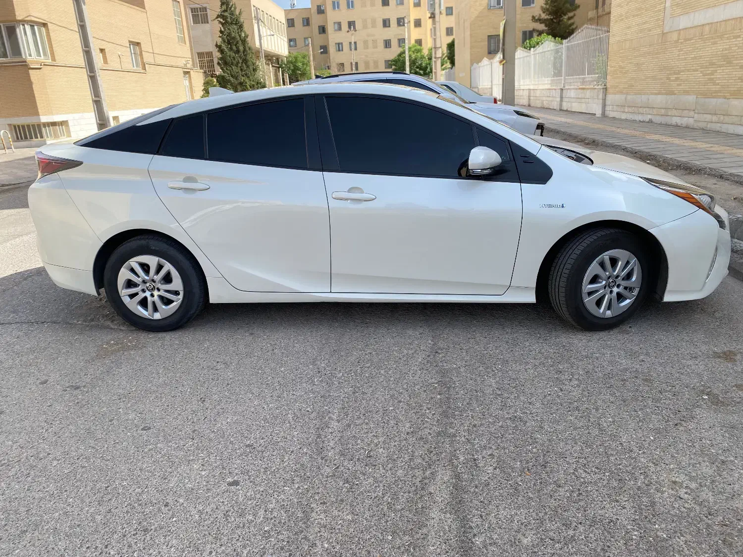 پریوس ۲۰۱۷ تیپ ۳ فول|خودرو سواری و وانت|یزد, |دیوار